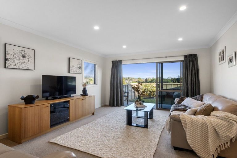 Photo of property in 3 Lakeview Quay, Pyes Pa, Tauranga, 3112