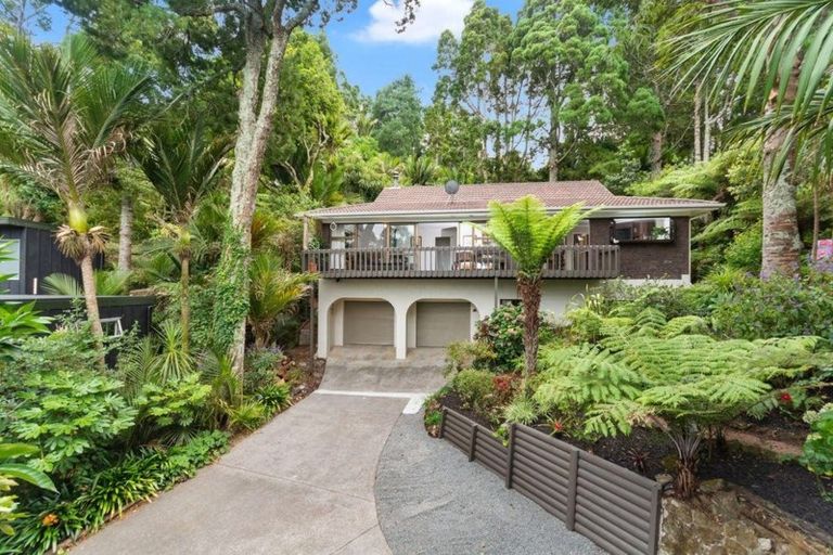 Photo of property in 130 Otitori Bay Road, Titirangi, Auckland, 0604