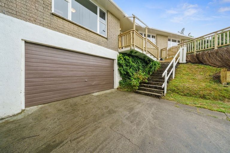 Photo of property in 93 Dowse Drive, Maungaraki, Lower Hutt, 5010