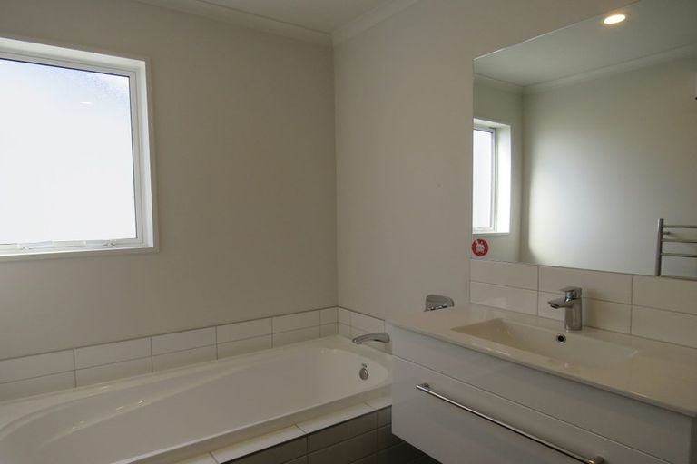 Photo of property in 11 George West Square West, Wigram, Christchurch, 8025