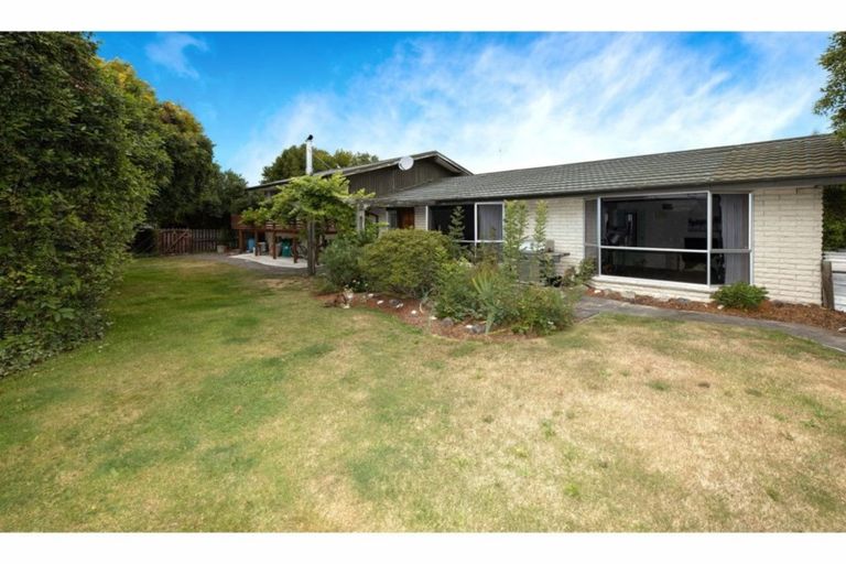 Photo of property in 10a Tracy Place, Redwood, Christchurch, 8051
