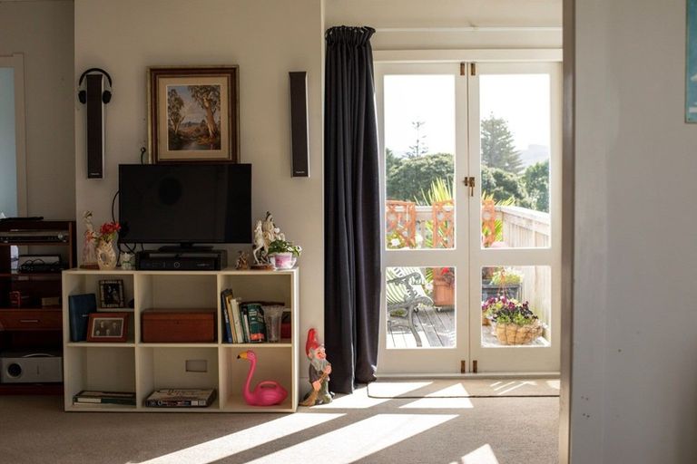 Photo of property in 8a Gilmour Street, Raglan, 3225