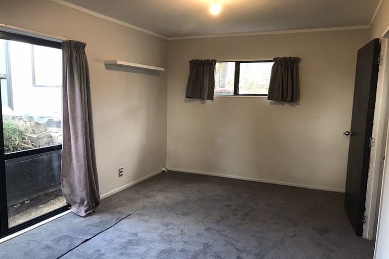 Photo of property in 2/2 Monde Place, Clover Park, Auckland, 2019