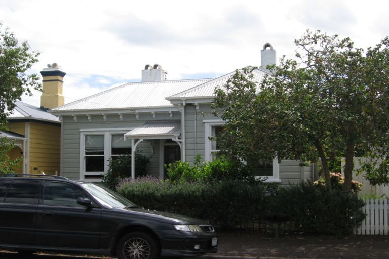 Photo of property in 13 Anne Street, Devonport, Auckland, 0624