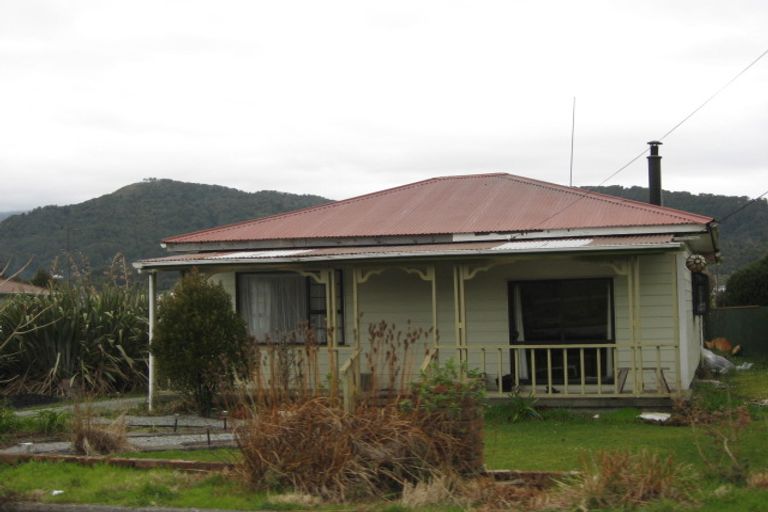 Photo of property in 742 Seven Mile Road, Runanga, 7803