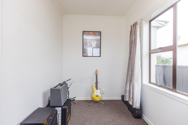 Photo of property in 9 Manuka Street, Castlecliff, Whanganui, 4501