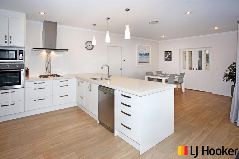 Photo of property in 26 Helenslee Road, Pokeno, 2402