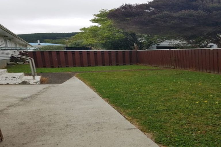 Photo of property in 4/1 Proctor Lane, Tawa, Wellington, 5028