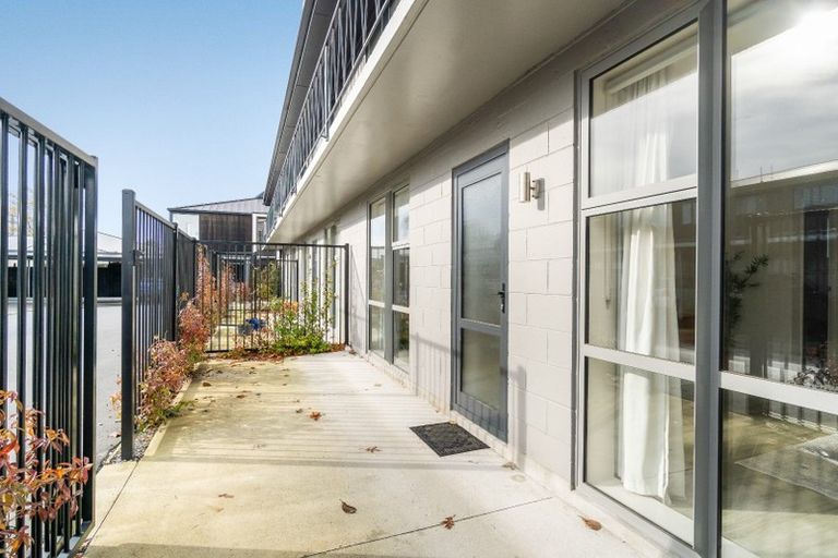 Photo of property in 7/22 Springfield Road, St Albans, Christchurch, 8014