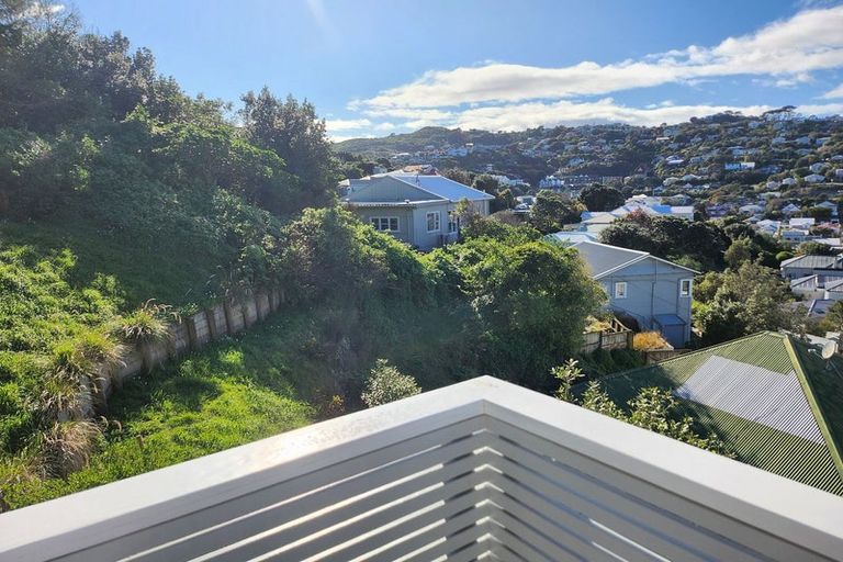 Photo of property in 14a Freeling Street, Island Bay, Wellington, 6023