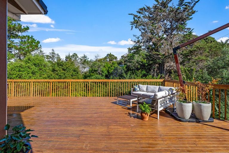 Photo of property in 1143a Whangaparaoa Road, Tindalls Beach, Whangaparaoa, 0930