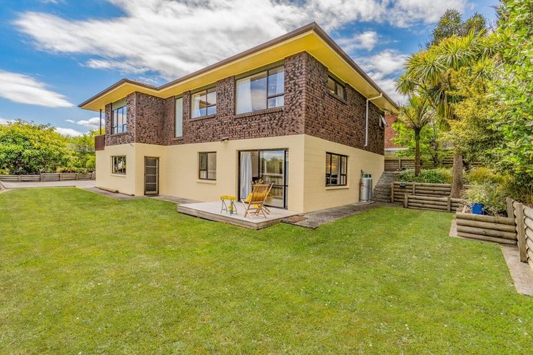 Photo of property in 10a Millbrook Road, Henderson, Auckland, 0612