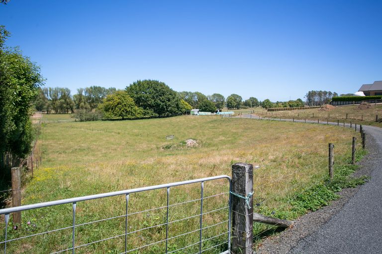 Photo of property in 2/11 Fencourt Road, Cambridge, 3496