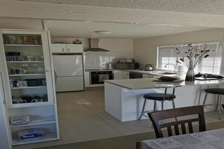 Photo of property in 203 Royal Road, Massey, Auckland, 0614