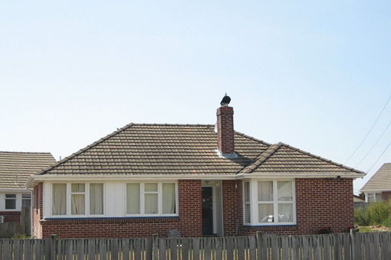 Photo of property in 10 Merrington Crescent, Aranui, Christchurch, 8061