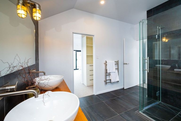 Photo of property in 52 Charles Street, Westshore, Napier, 4110