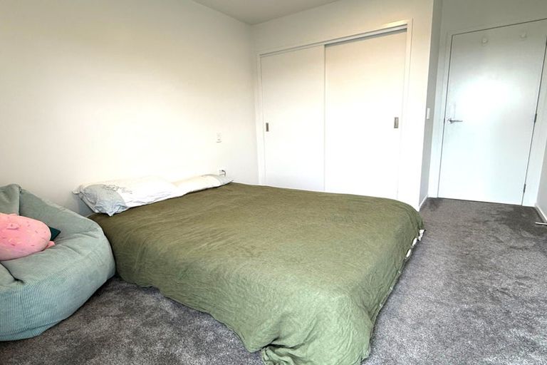 Photo of property in 12/170 Don Buck Road, Massey, Auckland, 0614