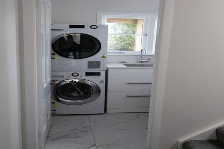 Photo of property in 1/27 Huka Road, Birkenhead, Auckland, 0626