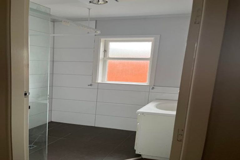 Photo of property in 3/1068 Fergusson Drive, Clouston Park, Upper Hutt, 5018