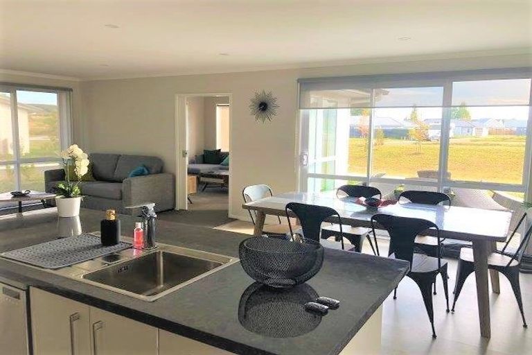 Photo of property in 18 Bastille Court, Rangatira Park, Taupo, 3330