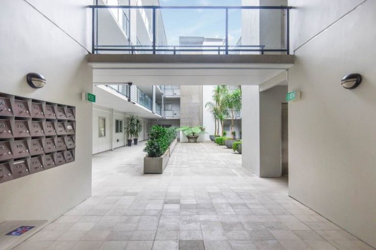 Photo of property in 8 Bowen Crescent, Opunake, 4616