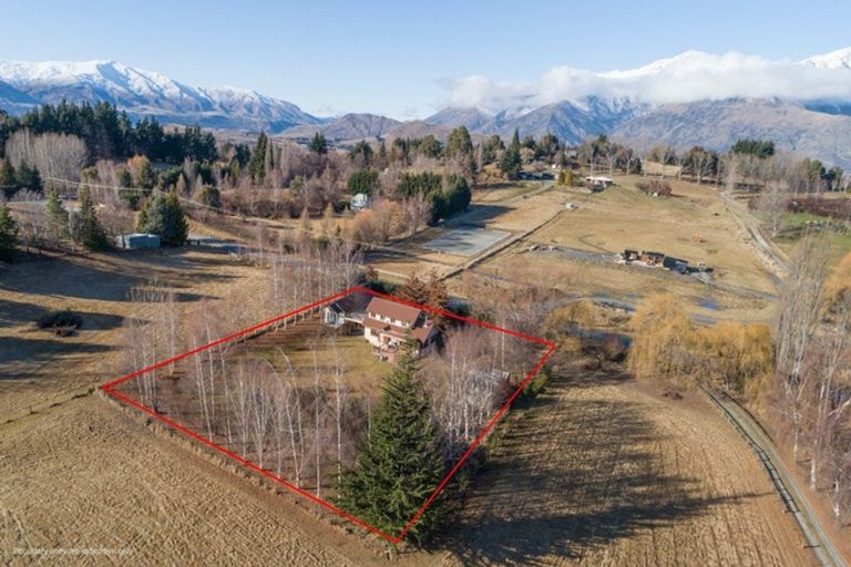 Photo of property in 20 Mountain View Road, Dalefield, Queenstown, 9371