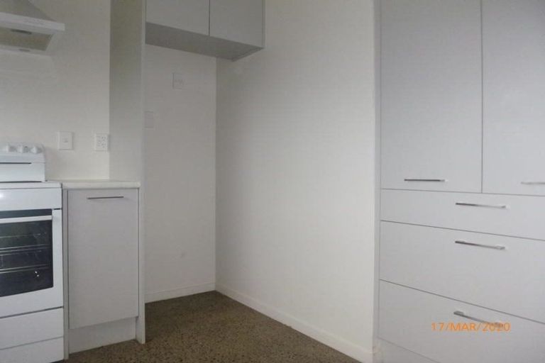 Photo of property in 1/9 Parrs Cross Road, Henderson, Auckland, 0612