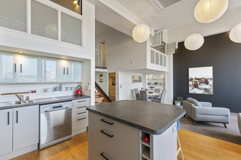 Photo of property in Stadium Garden Flats, 114/107 Thorndon Quay, Pipitea, Wellington, 6011