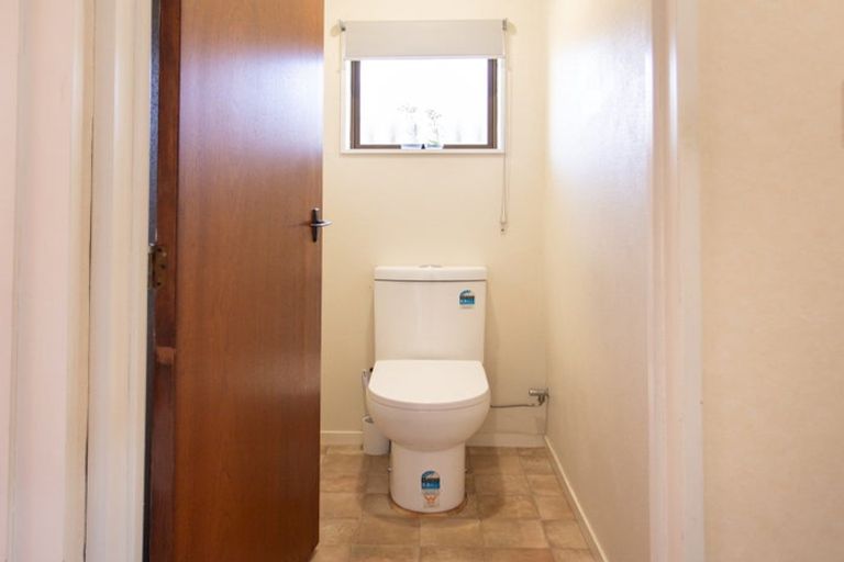 Photo of property in 4 Edgecombe Court, Roslyn, Palmerston North, 4414