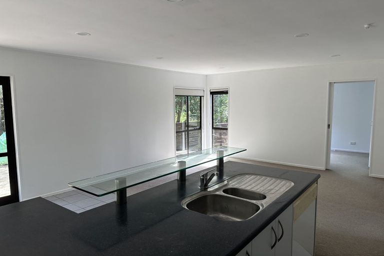 Photo of property in 4/205 Lake Road, Belmont, Auckland, 0622