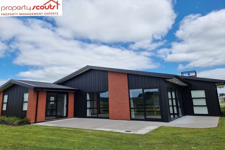 Photo of property in 105 Wairau Drive, Tikipunga, Whangarei, 0112