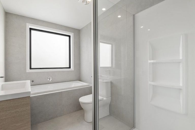 Photo of property in 13 Isabella Lane, Henderson, 0610