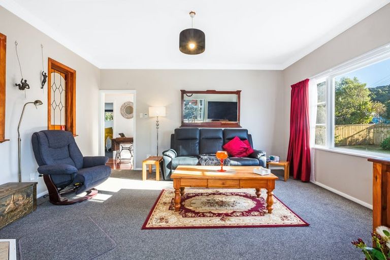 Photo of property in 27 Stanley Street, Wainuiomata, Lower Hutt, 5014