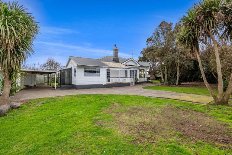 Photo of property in 76 South Road, Manaia, 4612