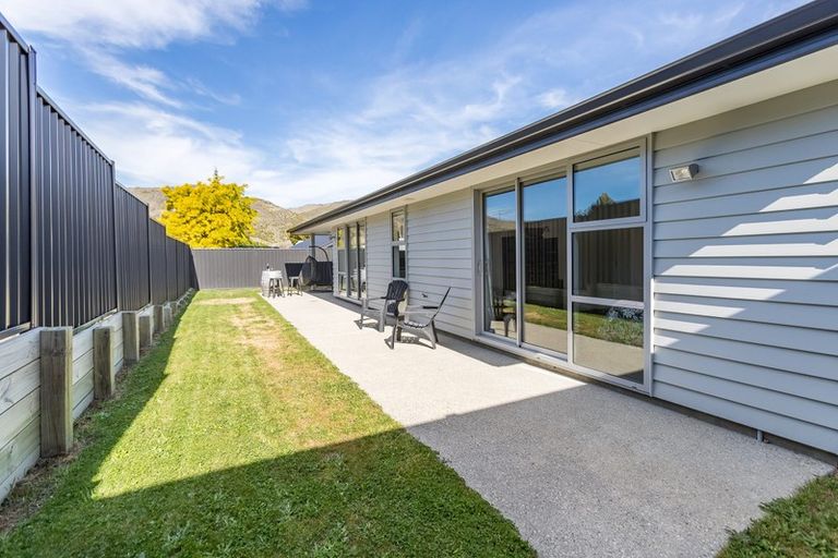 Photo of property in 51 Molyneux Avenue, Cromwell, 9310