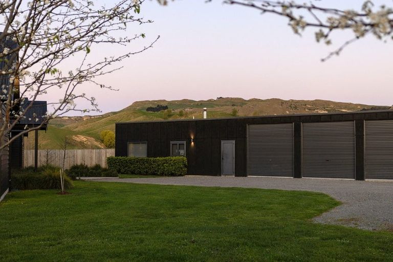 Photo of property in 969 Kahuranaki Road, Kahuranaki, Havelock North, 4295