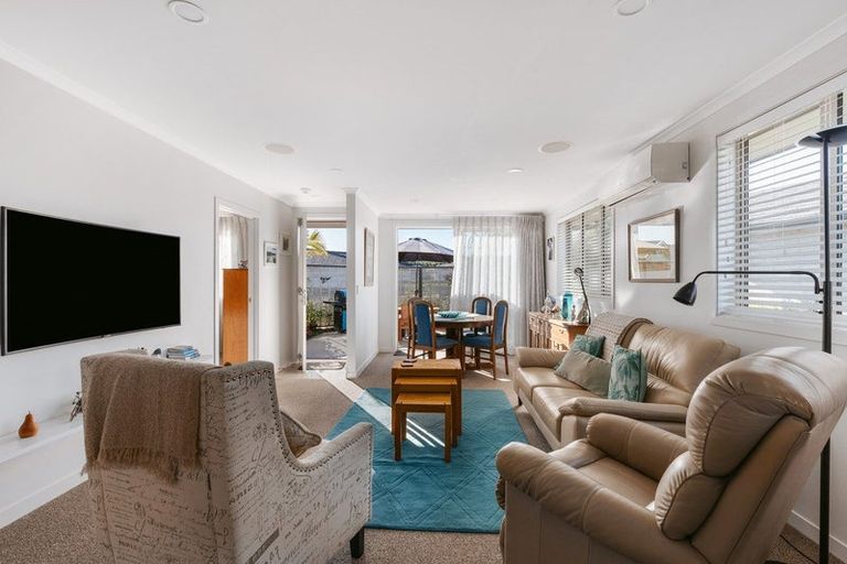 Photo of property in Waterview Estate, 70/4 Greystone Place, Omokoroa, 3114