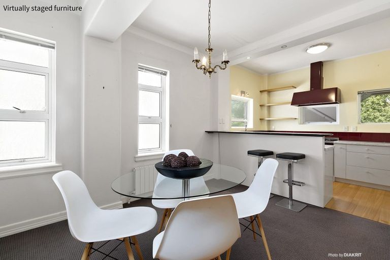 Photo of property in Anscombe Apartments, 212 Oriental Parade, Oriental Bay, Wellington, 6011