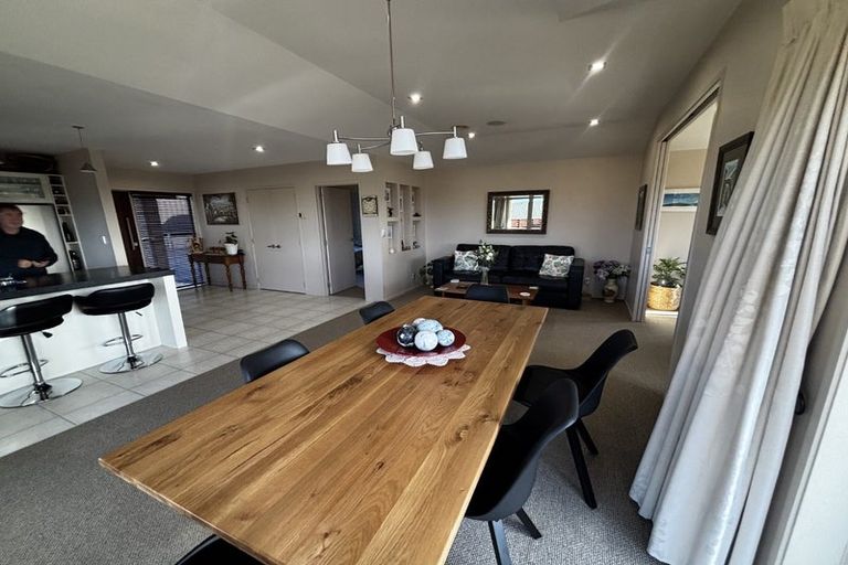 Photo of property in 58 Karamea Street, Whalers Gate, New Plymouth, 4310