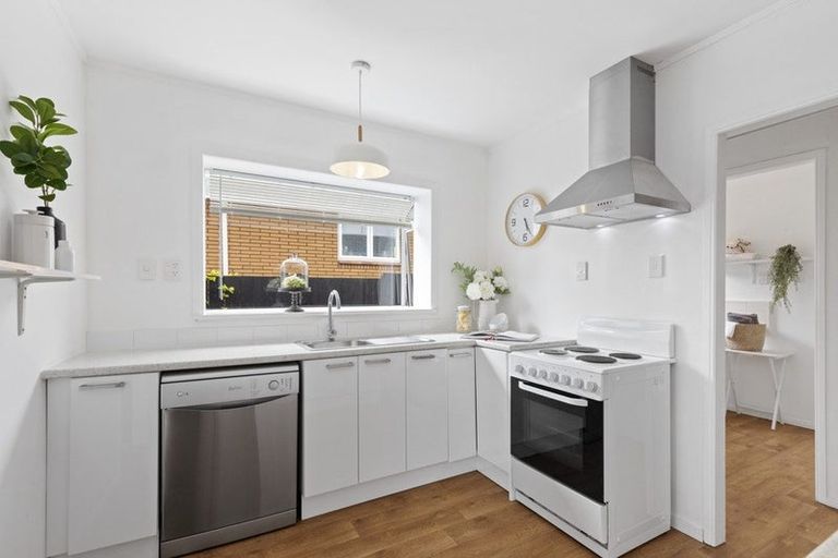 Photo of property in 26 Beechdale Crescent, Pakuranga Heights, Auckland, 2010