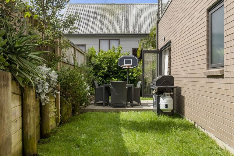 Photo of property in 4 Broadview Place, Howick, Auckland, 2014