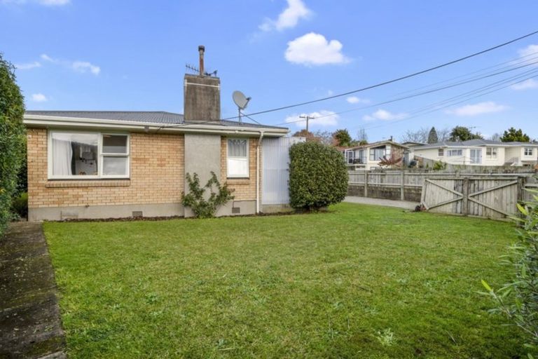 Photo of property in 30 Lee Street, Te Puke, 3119