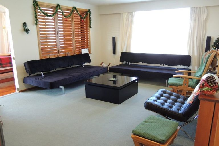 Photo of property in 18 Lavelle Road, Henderson, Auckland, 0612