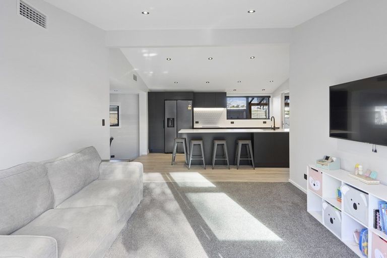 Photo of property in 31 Tensing Place, Sockburn, Christchurch, 8042