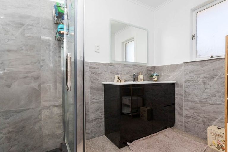 Photo of property in 14 Boon Street, Manurewa, Auckland, 2102