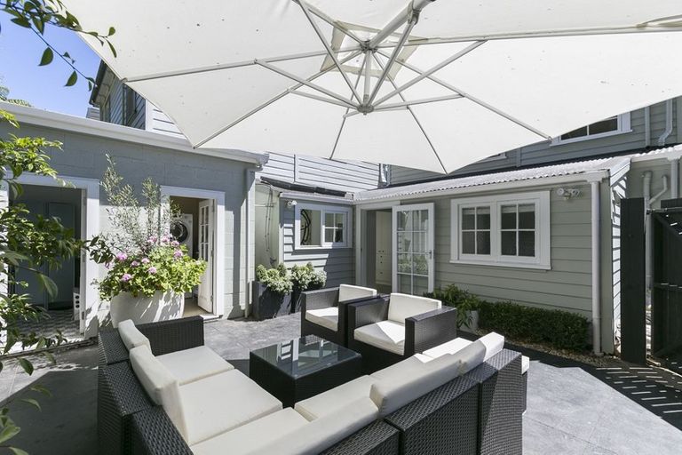 Photo of property in 269 Tinakori Road, Thorndon, Wellington, 6011