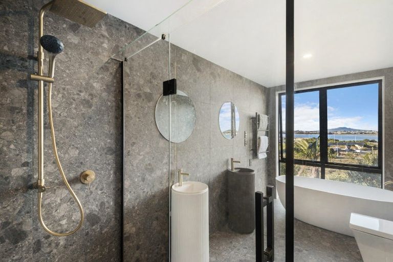 Photo of property in 13 Waimana Avenue, Northcote Point, Auckland, 0627