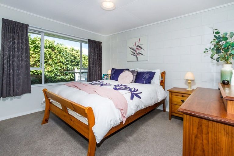 Photo of property in 2/11 Exeter Street, Stoke, Nelson, 7011