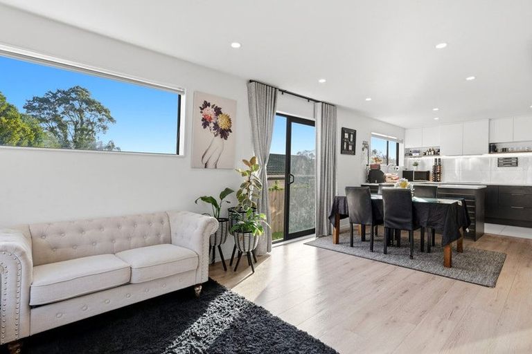 Photo of property in 70d Stanley Road, Glenfield, Auckland, 0629