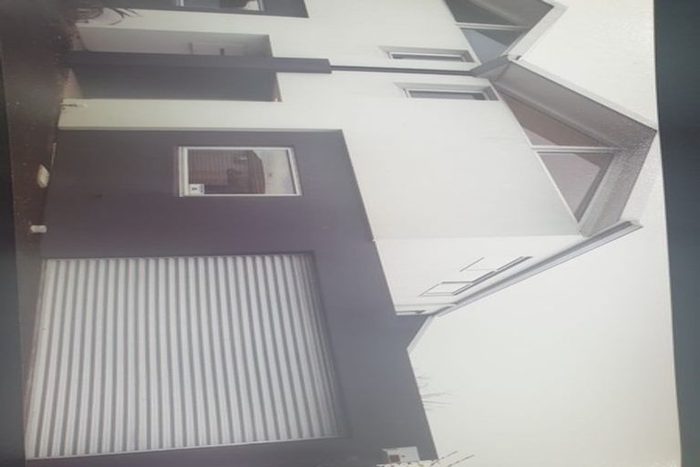 Photo of property in 7a Whitmore Street, Edgeware, Christchurch, 8013